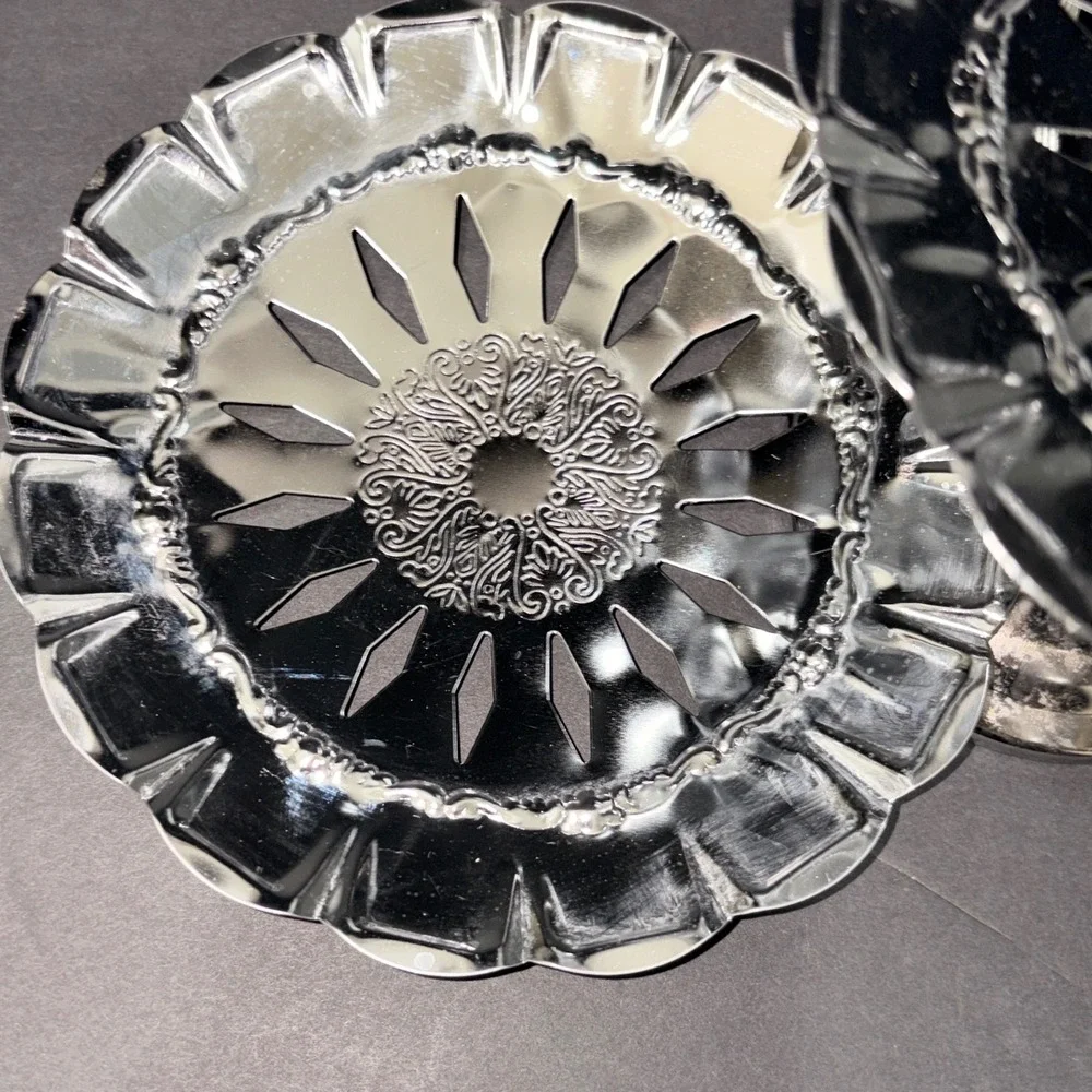 Vtg 3-Tier Folding Metal Tray Platter MCM Lace Clamshell Filigree Scalloped